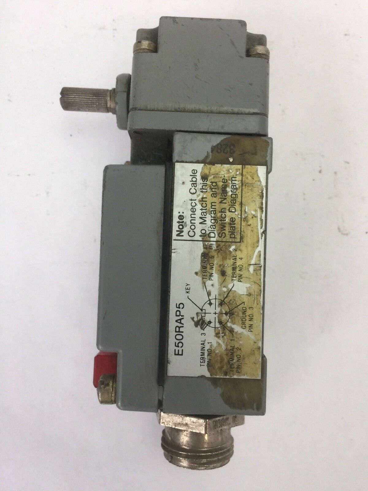 CUTLER HAMMER E50SAN SWITCH BODY SER A2 120VAC E50DR1 OPERATING HEAD SER A1 E50R