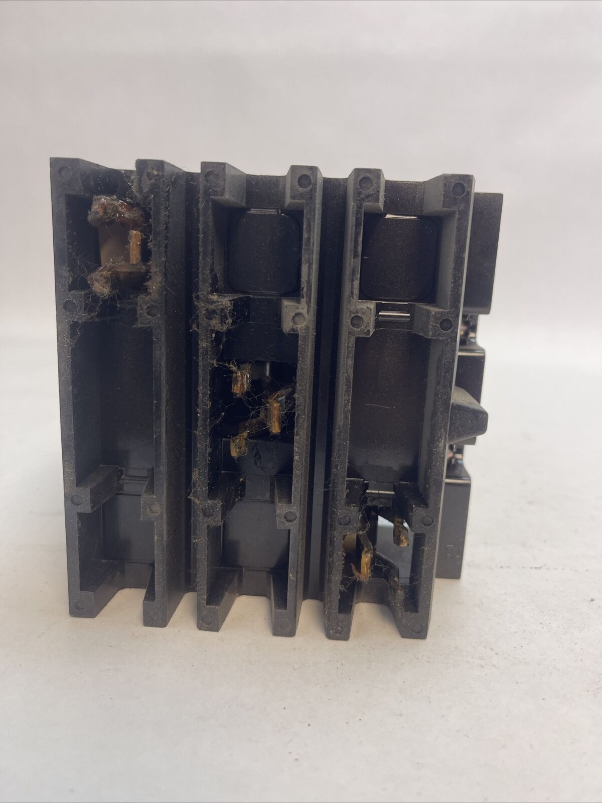 SQUARE D FH36015 CIRCUIT BREAKER 15A 600VAC 125/250VDC 3POLE