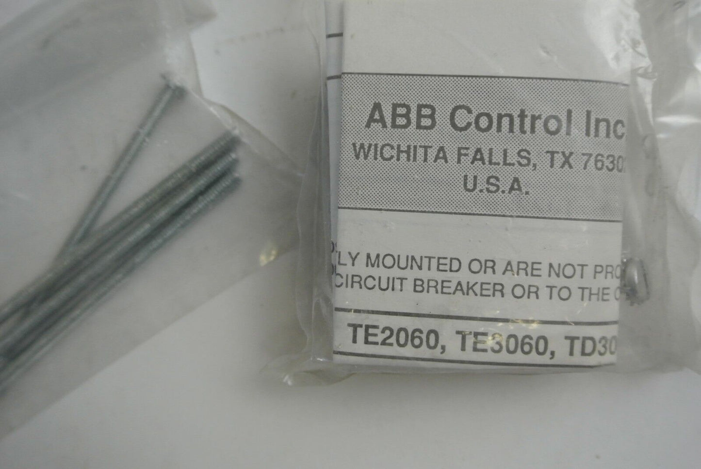 ABB ESB23090L CIRCUIT BREAKER 240V, 90A, 3-POLE - NEW SURPLUS
