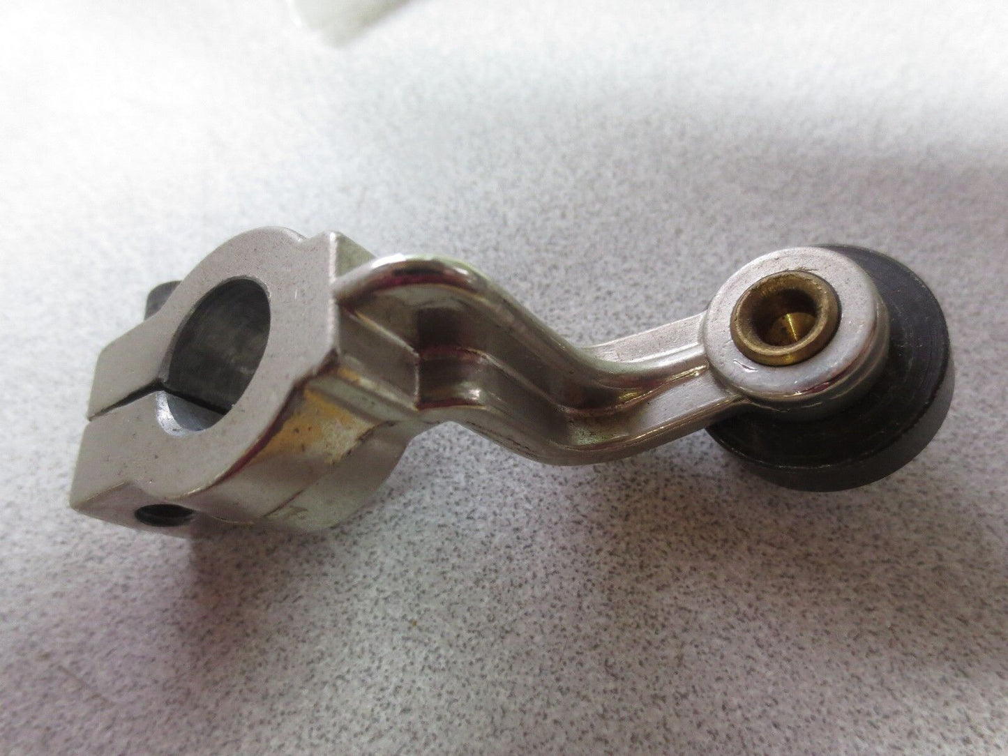 NAMCO EL020-63412 Limit Switch Roller Lever Non-Adjustable Offset, NICKEL-PLATED