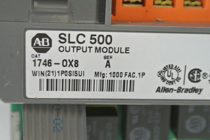 ALLEN-BRADLEY 1746-OX8 Ser. A- SLC500 OUTPUT MODULE  5-250VAC, 5-125VDC NO COVER