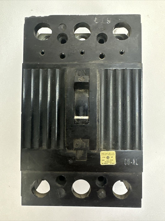 GE TQD32225 CIRCUIT BREAKER 225A 240VAC 3POLE