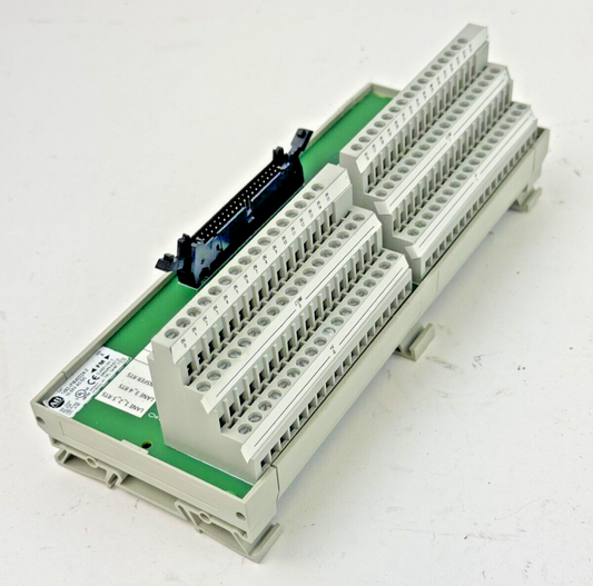 ALLEN-BRADLEY - 1492-IFM40D24-3 SER. A - 40 POINT INTERFACE MODULE 10-30VDC