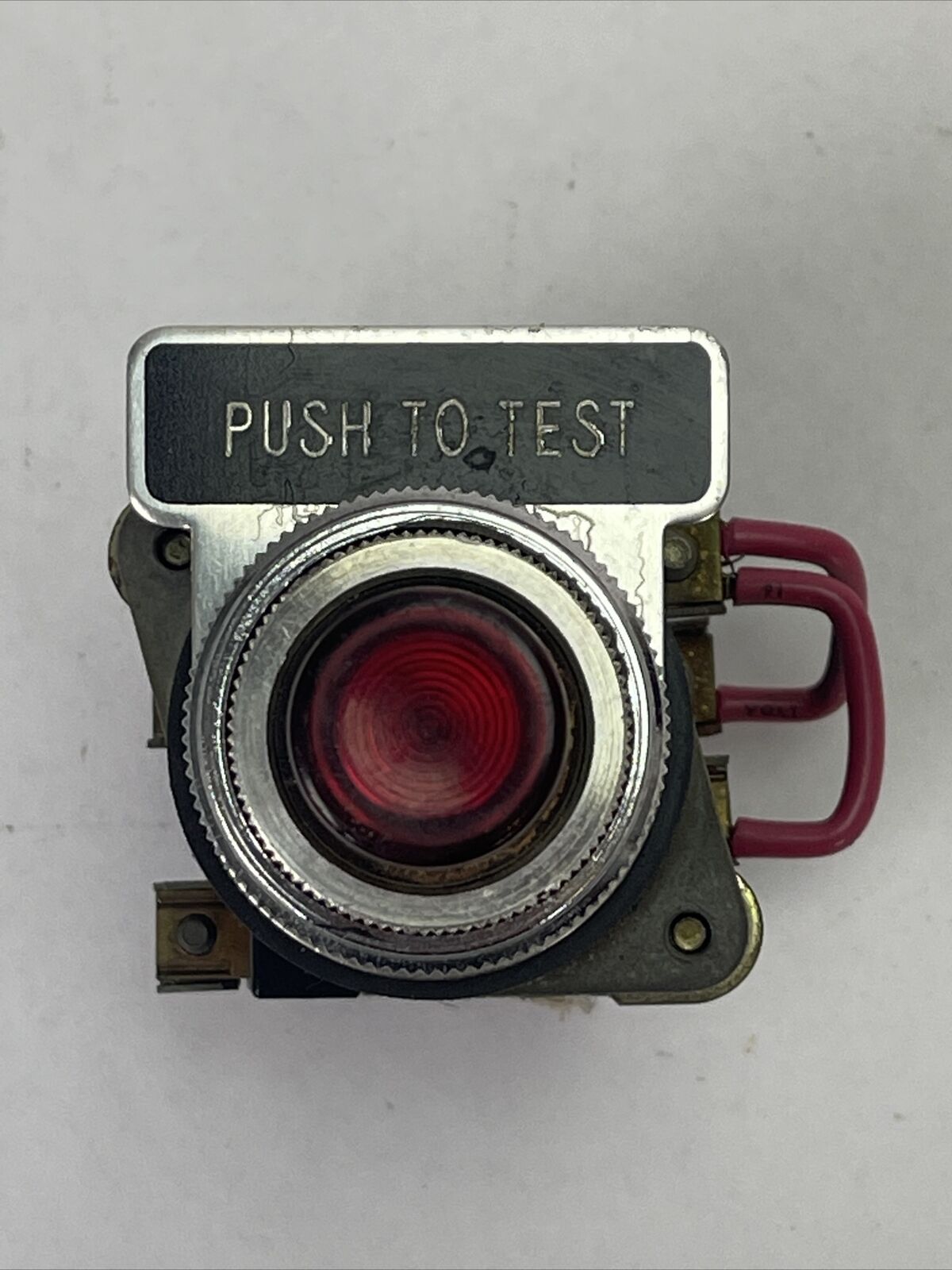 GE CR2940UW ILLUMINATED PUSH BUTTON RED 110V 50/60CY (LOT OF 2)