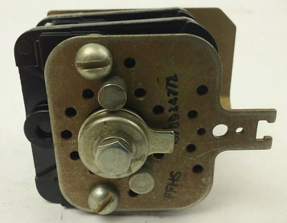 ALLEN BRADLEY BULLENTIN 806 G789147-1 SER. A, ROTARY PILOT SWITCH, 2 CIRCUITS