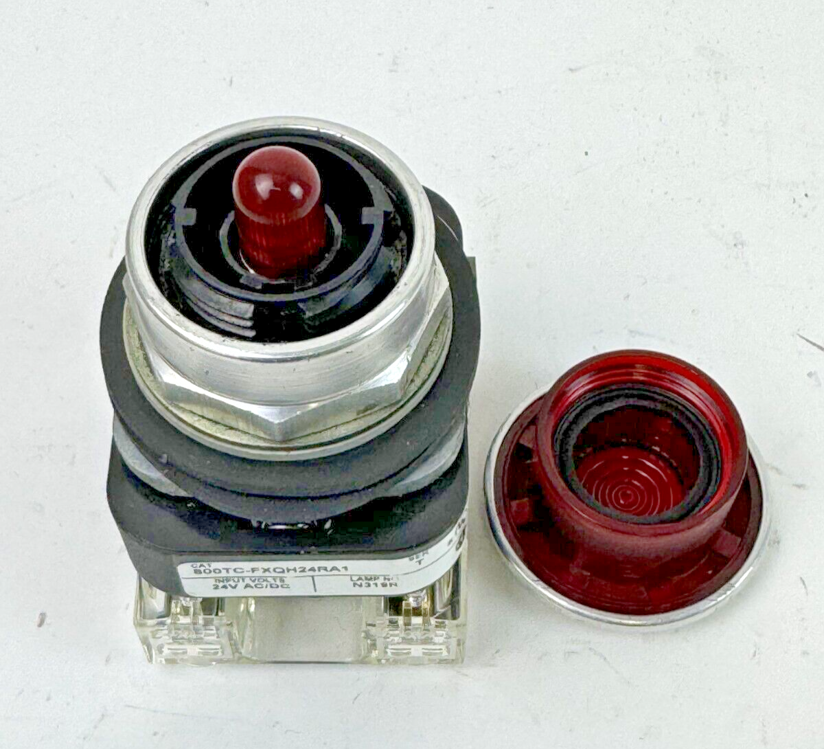 ALLEN-BRADLEY - 800TC-FXQH24RA1 SER. T - RED MUSHROOM PUSH/PULL BUTTON W/ BLOCK