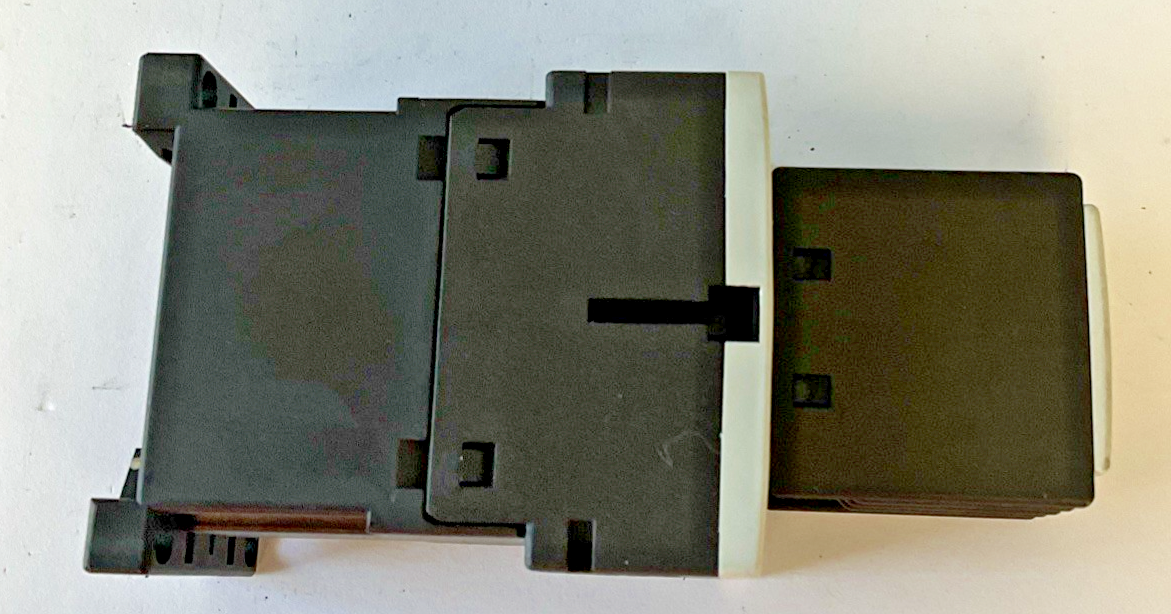 SIEMENS 3ZX1012-0RH11-1AA1 CONTACT  W/ 3RH1911-1GA22-3AA1 RELAY