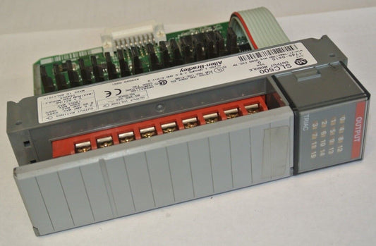 ALLEN-BRADLEY 1746-OA16 Ser. D - OUTPUT MODULE for SLC500