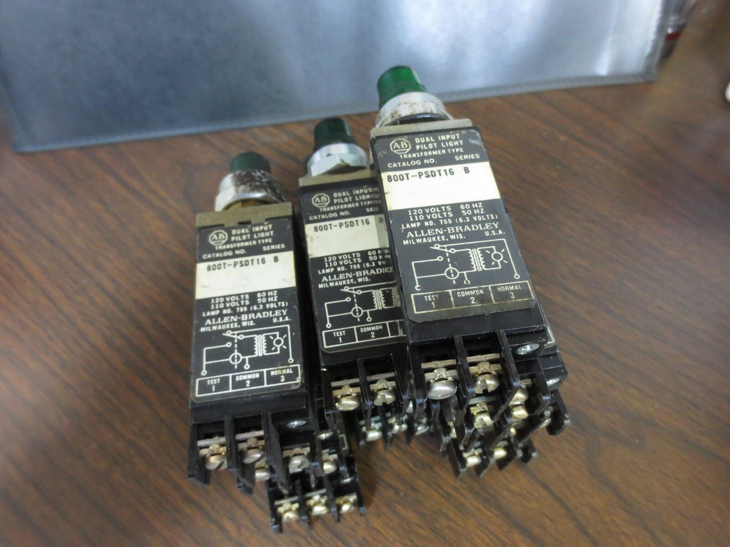 ALLEN-BRADLEY 800T-PSDT16 Ser. B DUAL INPUT PILOT LIGHT, GREEN - LOT of 10