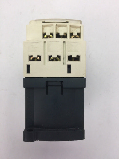 TELEMECANIQUE CAD50 BL RELAY 600VAC 10A  COIL 24VDC 2,4 W