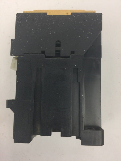 ALLEN BRADLEY 100-A09NZ*3 CONTACTOR SER B 600VAC 9A NB174 COIL 24VDC