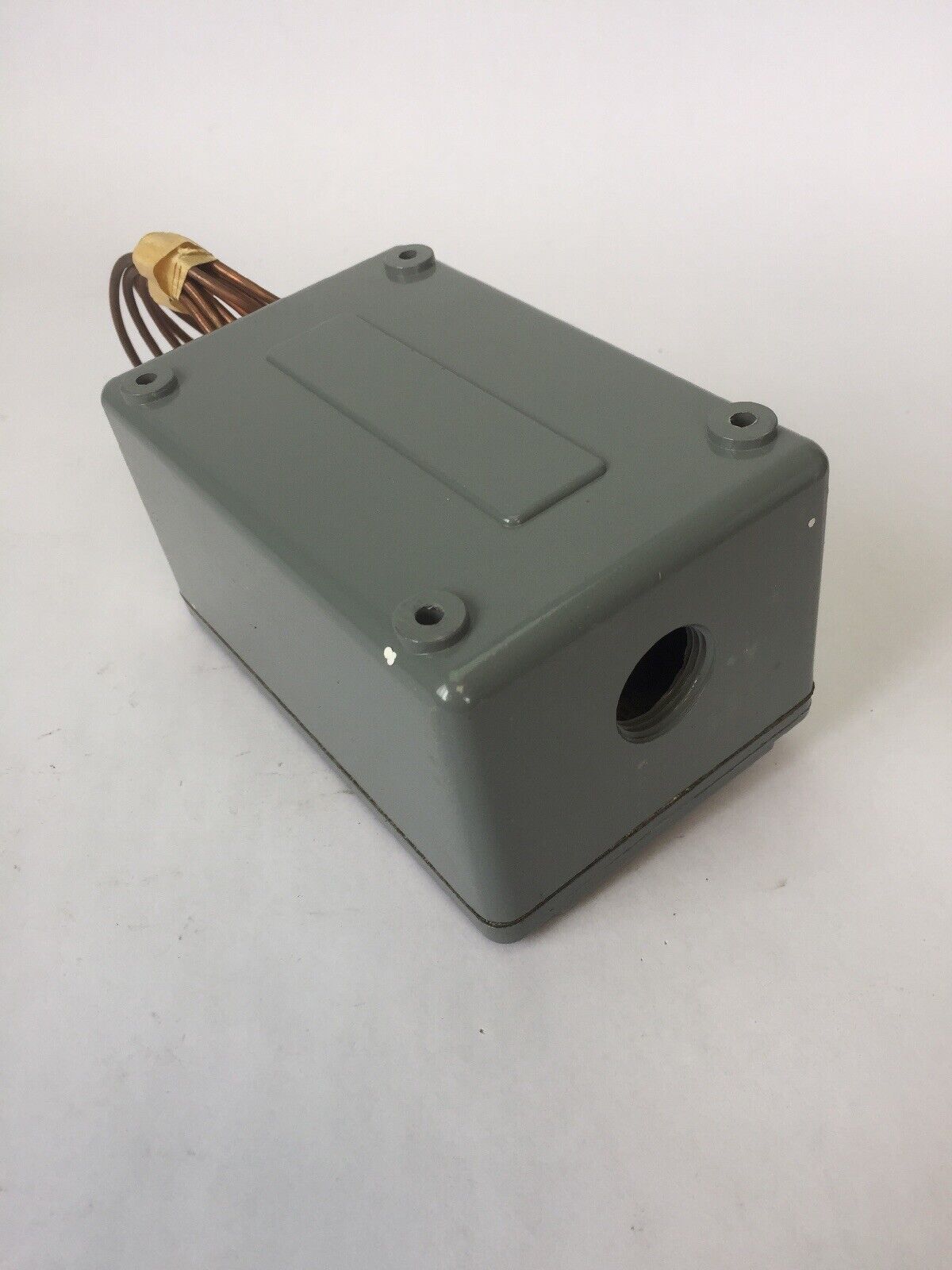 ALLEN BRADLEY 837-A7J TEMPERATURE SWITCH 200-360 F NEMA 4-13