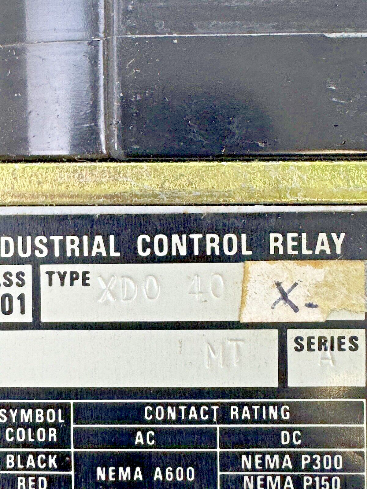 SQUARE D - CL: 8501 TP: XD0 40 FM: MT SER: A - CONTROL RELAY & 8501/XDL/SER. B