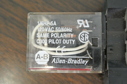 ALLEN-BRADLEY 700HC24A1 RELAY 120VAC, 5A, 1/6HP + 700-HN128 BASE