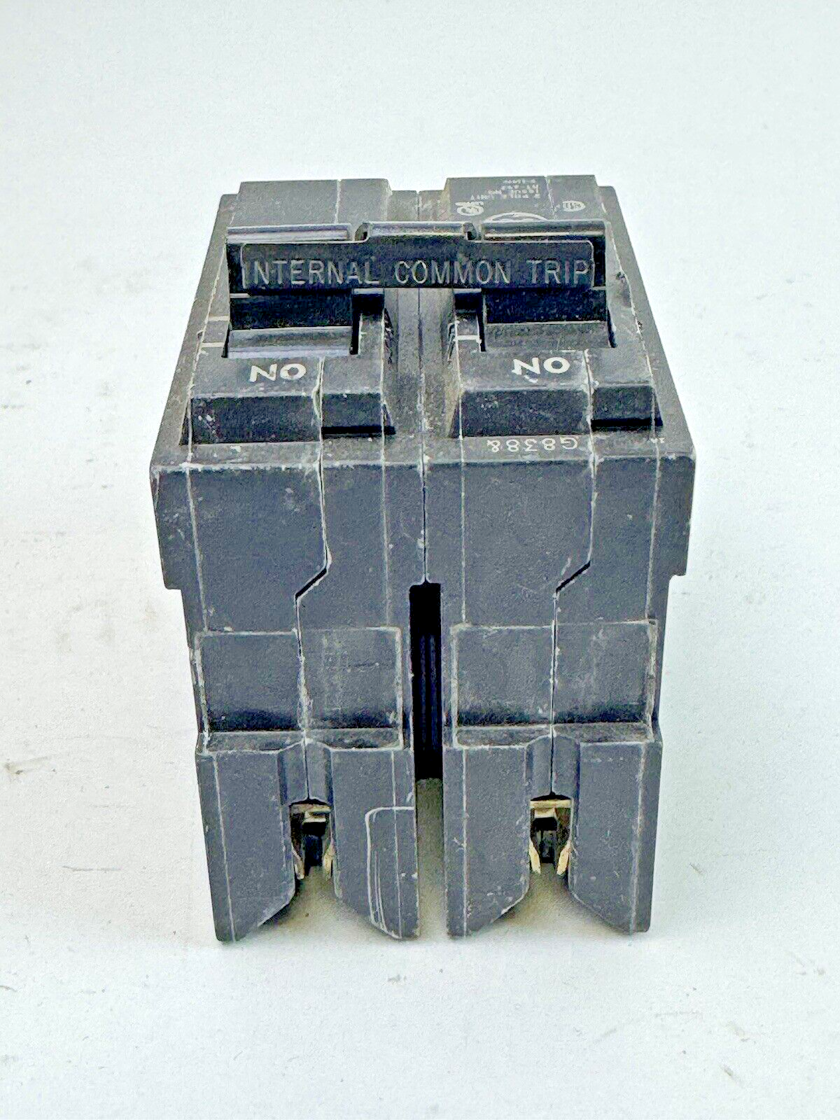 GE - THQL2100 - COMMON TRIP CIRCUIT BREAKER - 2 POLE, 100 A, 240 VAC