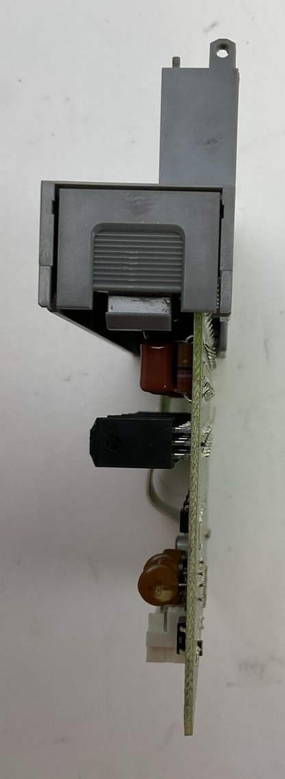 ALLEN BRADLEY 1746-OA8 SER B F/W N/A DIR/VER 10000058878/05 OUTPUT MODULE SLC500