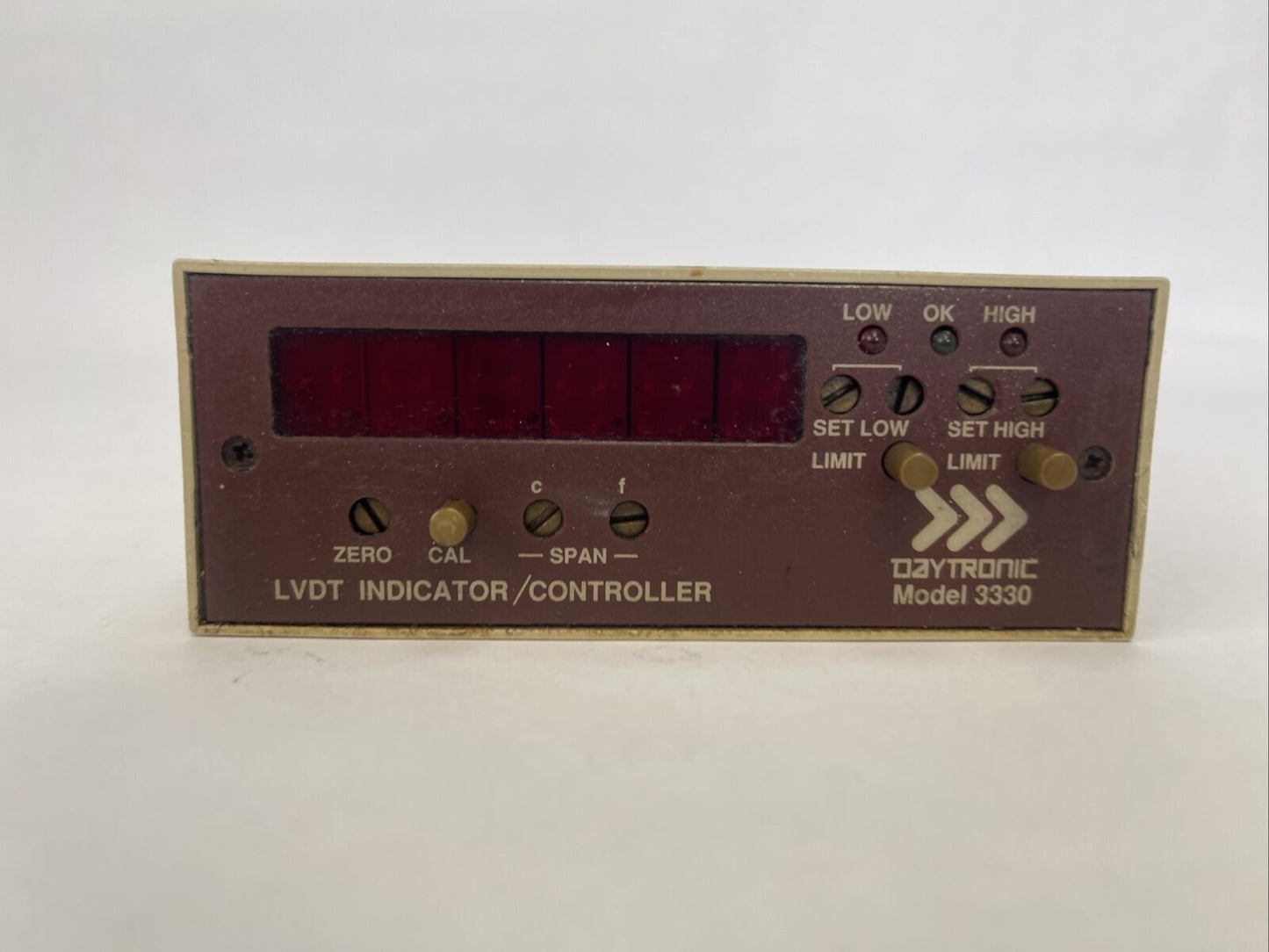 DAYTRONIC MODEL 3330 LVDT INDICATOR CONTROLLER 105-135VAC 50-400HZ