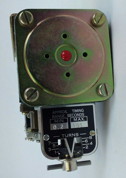 Square D 9050 BO-6E Timing Relay - Class 9050, Type BO-6E, Series D