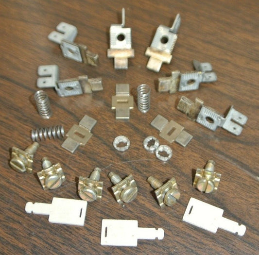 CUTLER-HAMMER 6-331-14 / CONTACT KIT / 3-POLE / for D.P. CONTACTOR / NEW SURPLUS