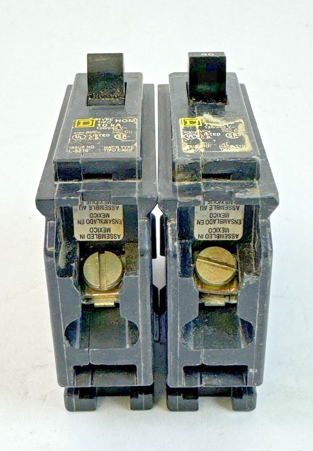 SQUARE D **LOT OF 2** HOM130 - CIRCUIT BREAKERS - 1 POLE/ 30 A/ 240 VAC