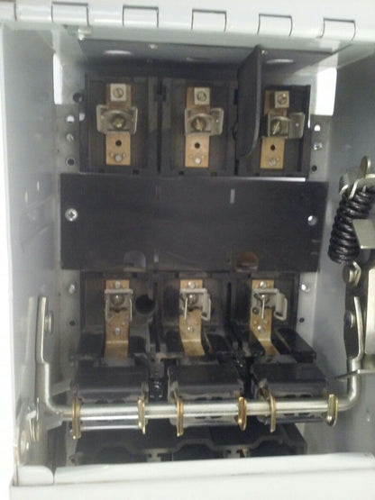 SIEMENS V7E3611R SER.A TWIN FUSIBLE VACU BREAK PANELBOARD SWITCH 600V 30A 20HP
