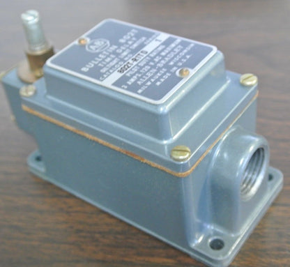 ALLEN-BRADLEY 802T-R5TD Ser. 1 TIME DELAY LIMIT SWITCH - NEW SURPLUS