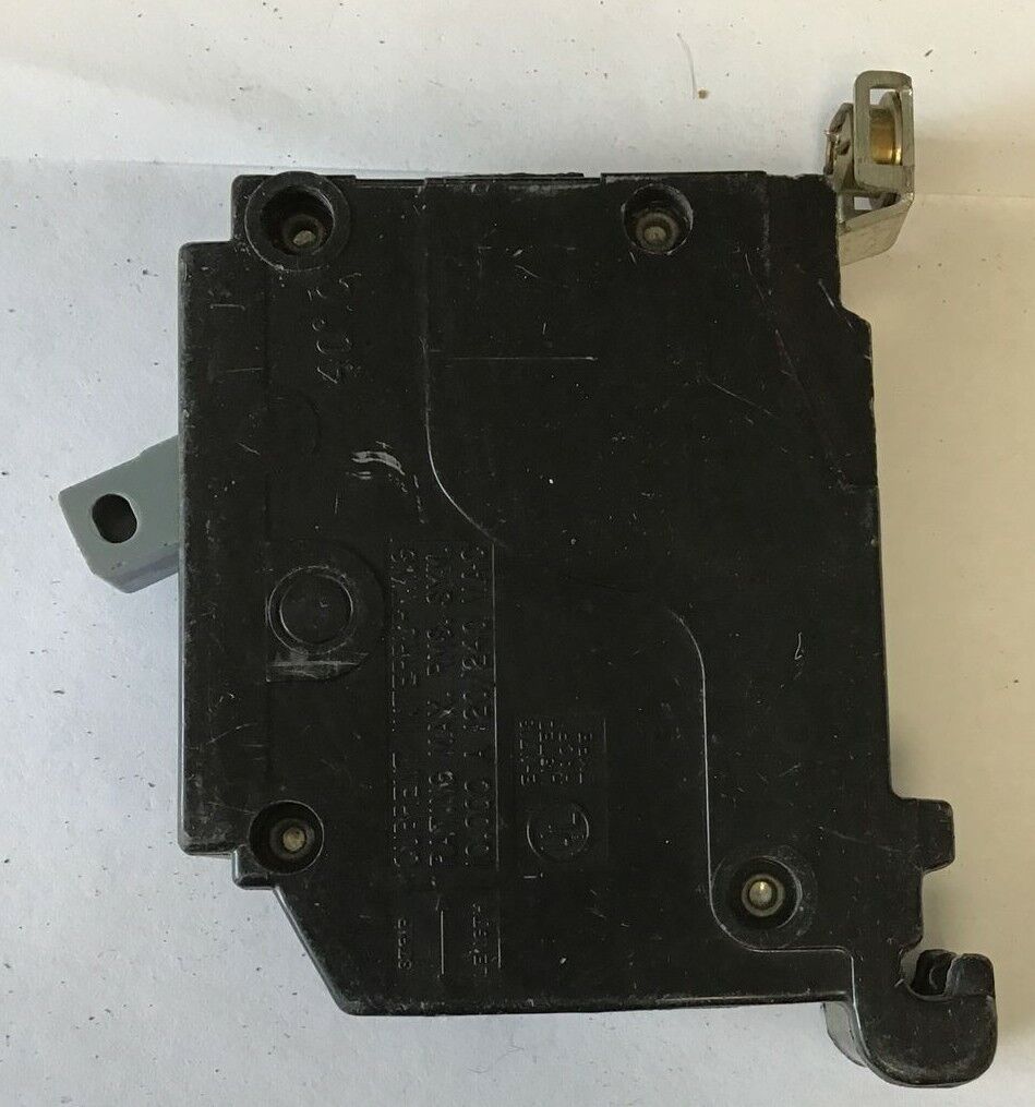 CUTLER HAMMER CHB120 CRICUIT BREAKER TYPECTL 120/240VAC PLASTIC MOUNT**LOTOF10**