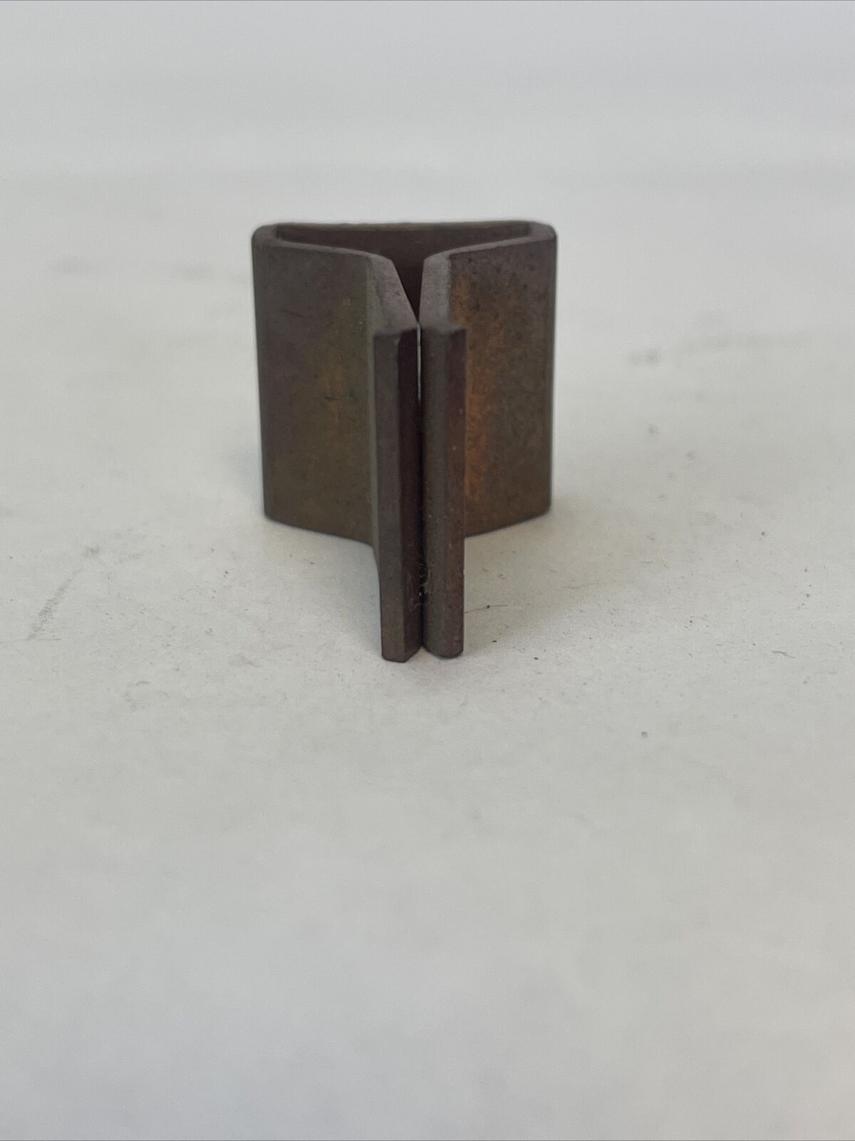 ILSCO C17 100A 250-600V FUSE CLIP (LOT OF 2)