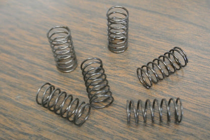 BOX of 6 / ALLEN-BRADLEY B11528 / SPRINGS / NEW SURPLUS