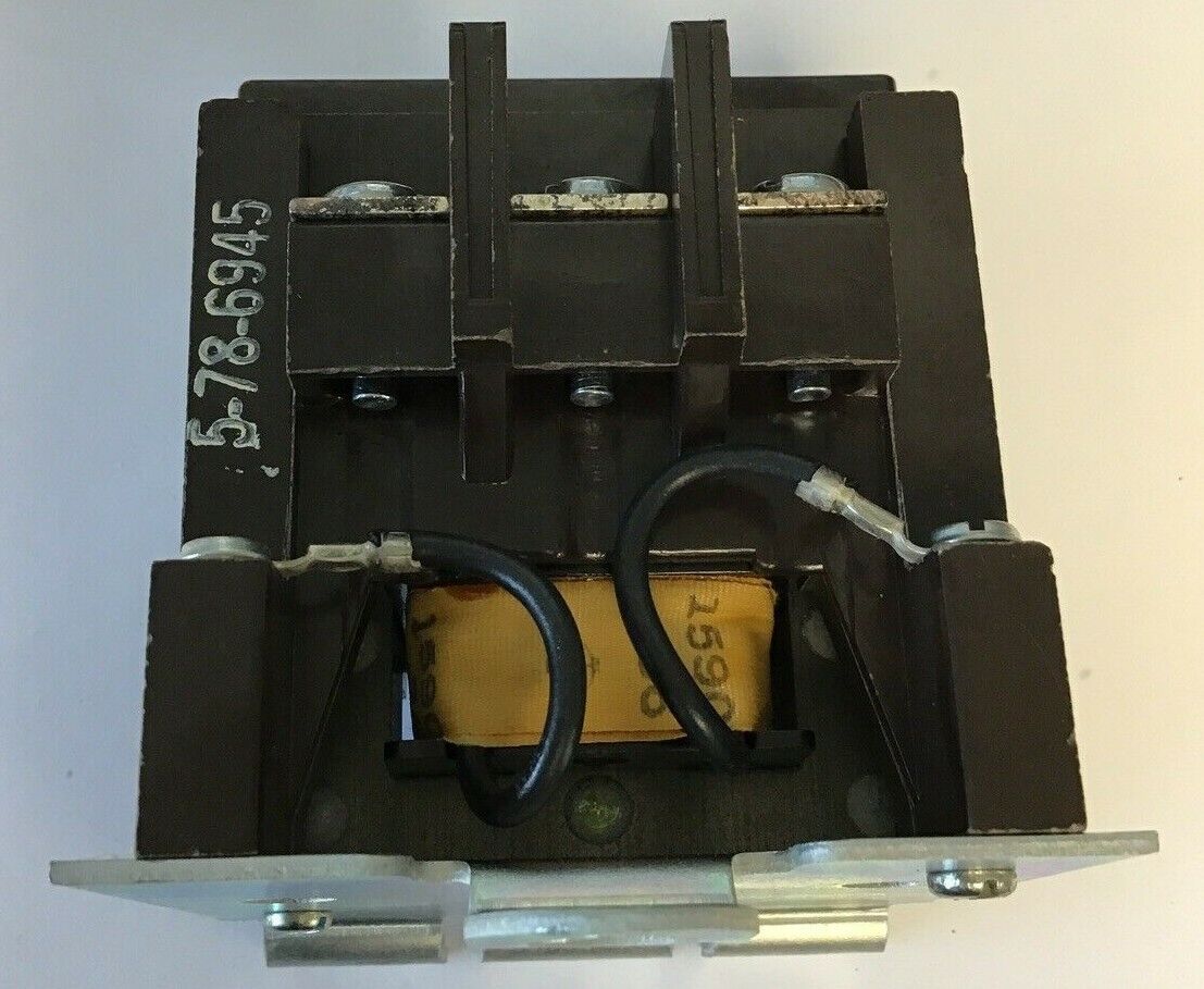 CUTLER HAMMER DEFINITE PURPOSE CONTACTOR 9560H391B 30A 208/240C 50/60CY