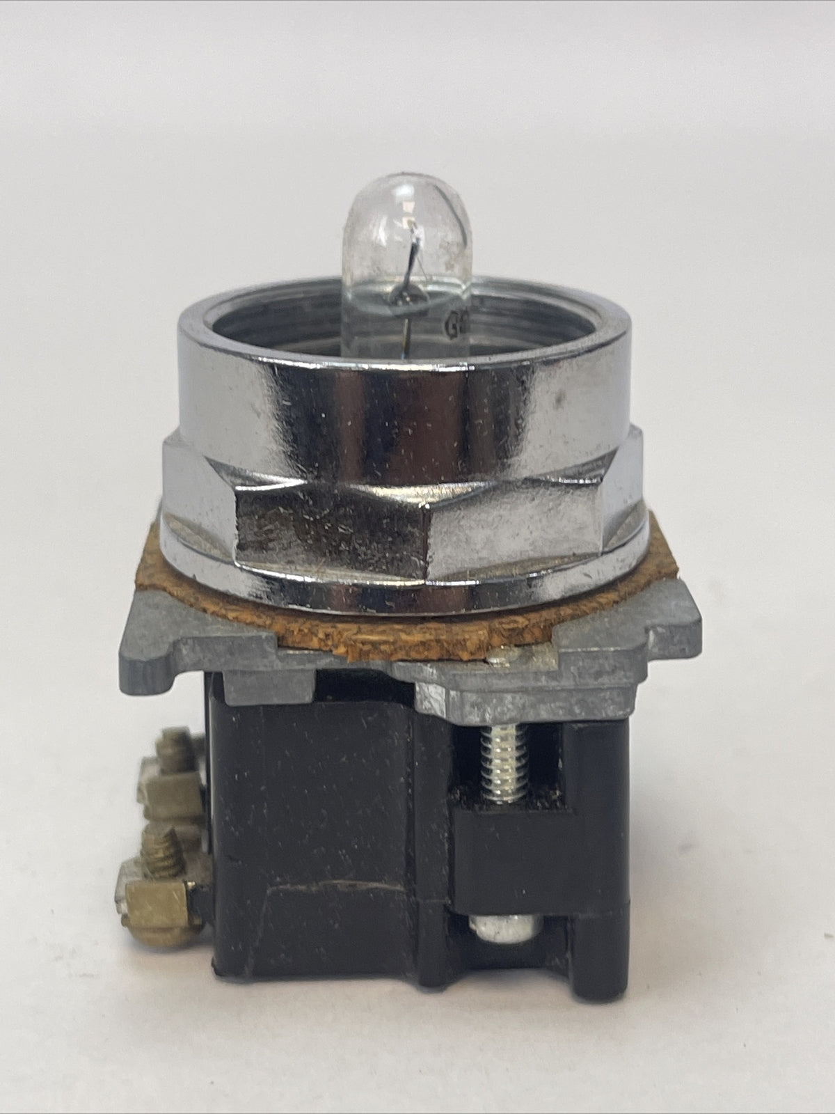 CUTLER HAMMER 10250T182 STD. IND. LIGHT TRANS. 1 HOLE MTG. 240V 50-60HZ