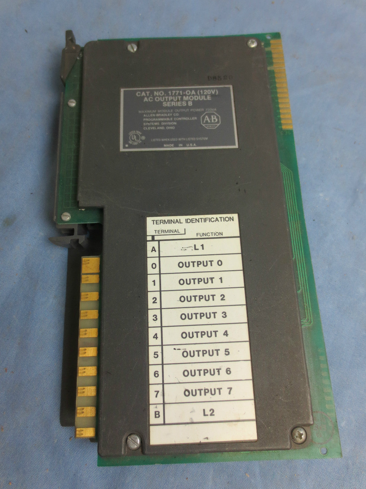 ALLEN-BRADLEY 1771-OA 120V AC OUTPUT MODULE SERIES B