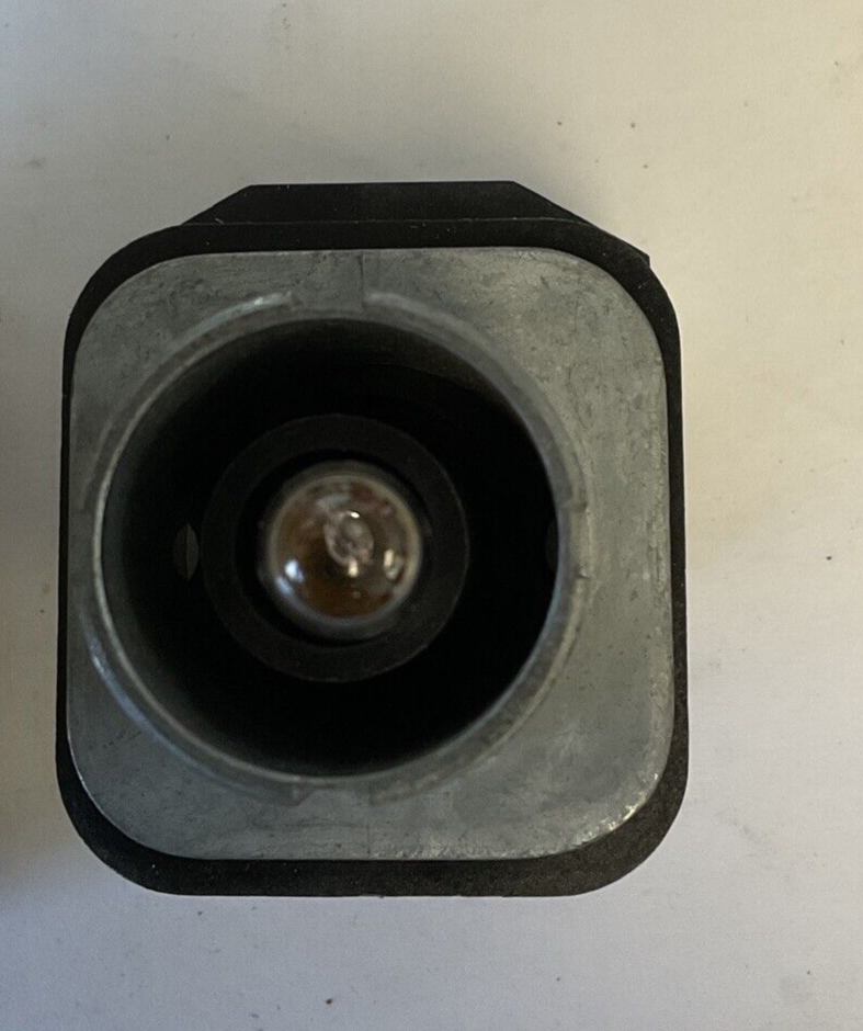 ALLEN BRADLEY 800T-P16 PILOT LIGHT SER.U 120V 50/60HZ MISSING COVER.