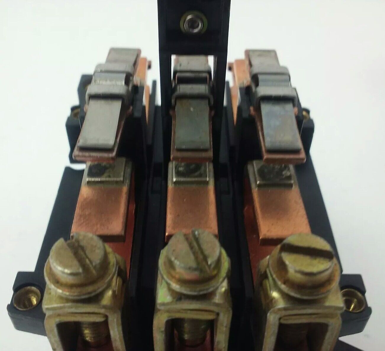 ALLEN BRADLEY 100-A45NZ*3 SER. B, CONTACTOR, 3PH, 600V, 45A, 40HP, 660/690V 22kW
