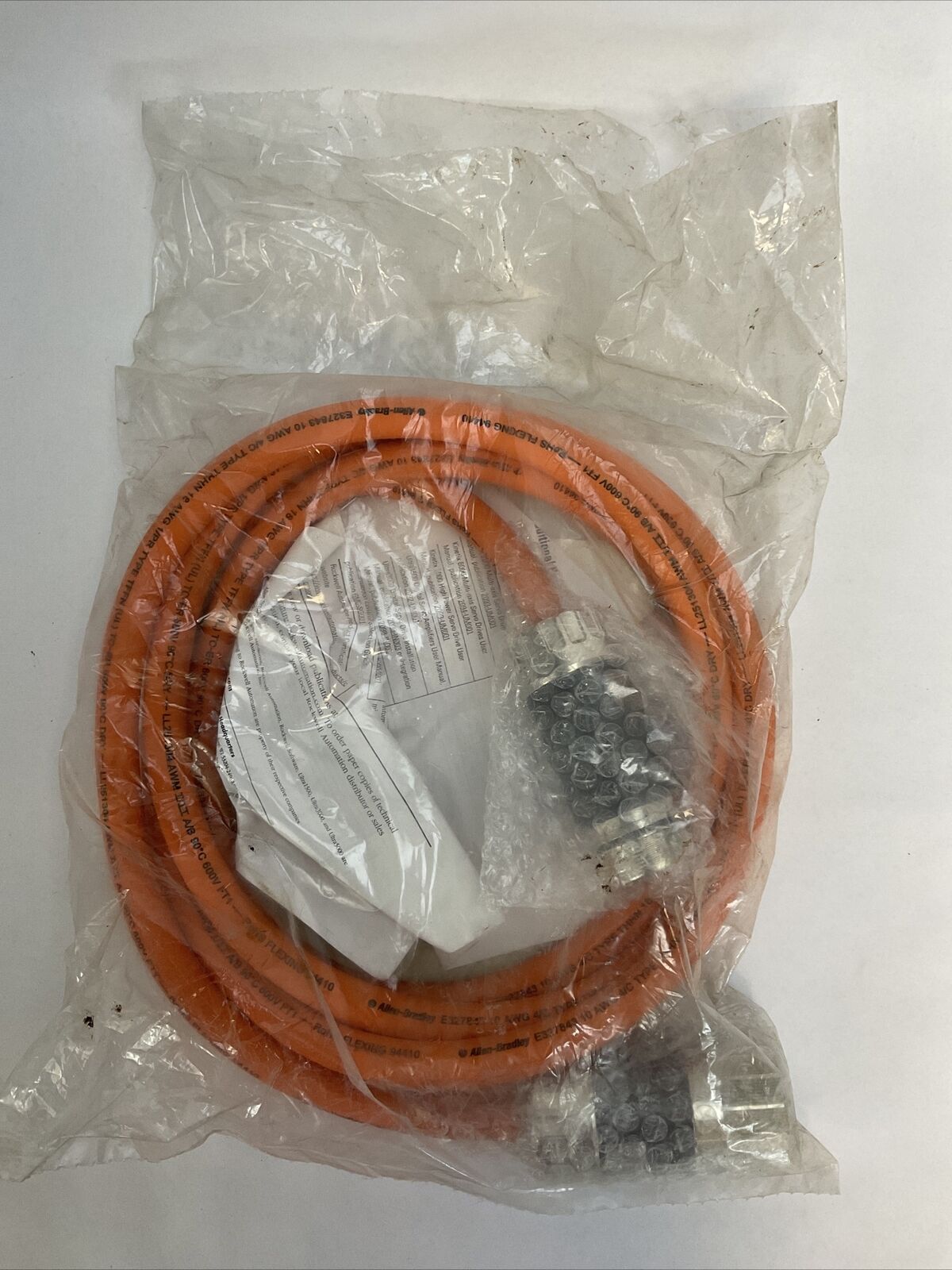 ALLEN BRADLEY 2090-CPBM7E7-10AF03 SER A POWER EXTENSION CABLE