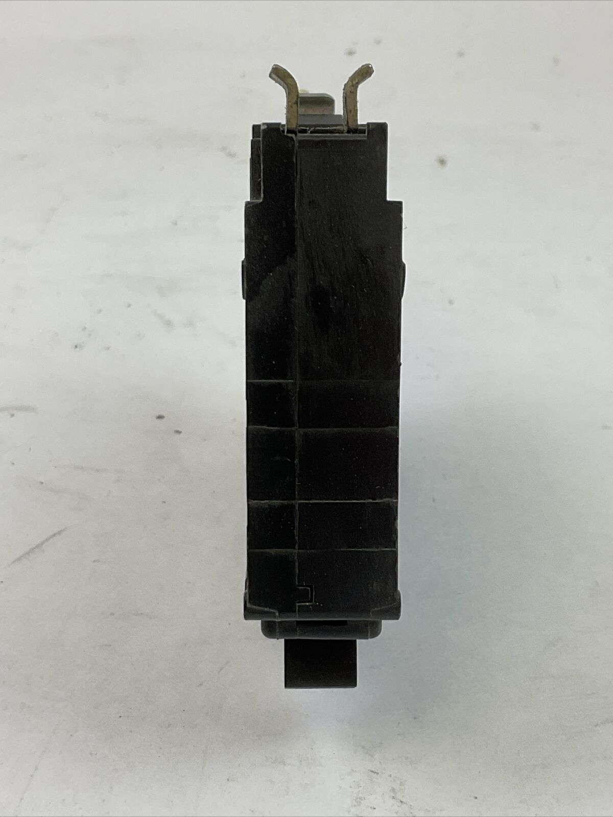 SQUARE D QO120GFI GROUND FAULT CIRCUIT BREAKER 1POLE 20AMP 120VAC