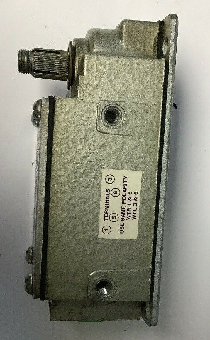 GOULD R.B.DENISON LIMIT SWITCH L100WTL-2M CONTACT 14