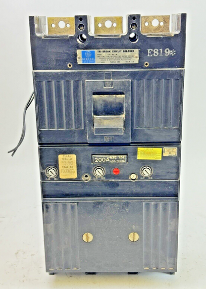 GE - TB43200 - TRI-BREAK FUSED BREAKER W/ SHUNT - TB43F - 200 A, 3 POLE, 600 VAC