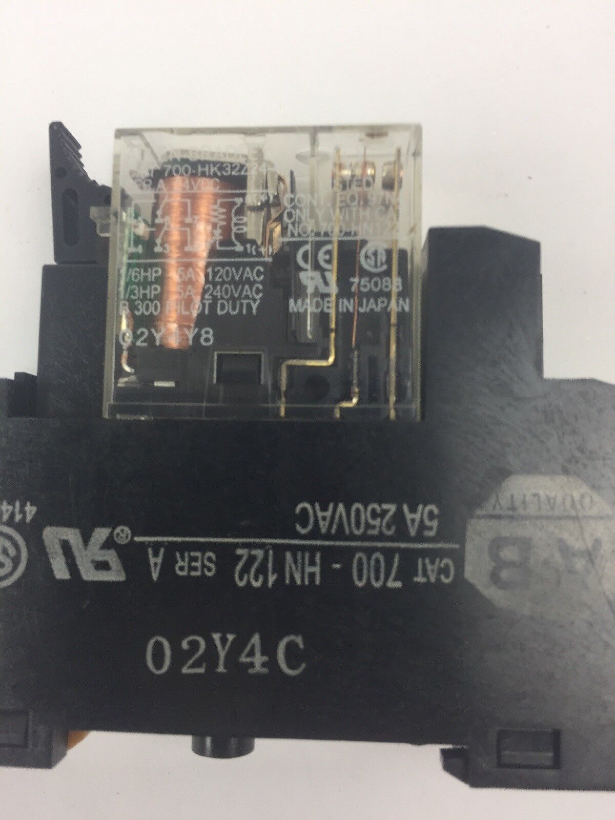 ALLEN BRADLEY 700-HN122 SLIM LINE RELAY 5A 250 VAC 700-HK32Z24-4