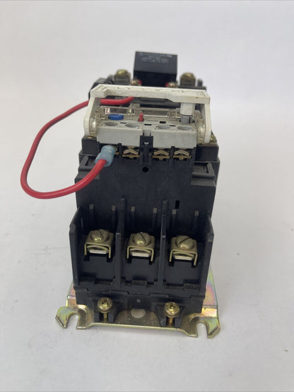 ALLEN BRADLEY 509-B0D-A2E STARTER 600VAC 27A 10HP SER B COIL 115-120V 592-A2EA