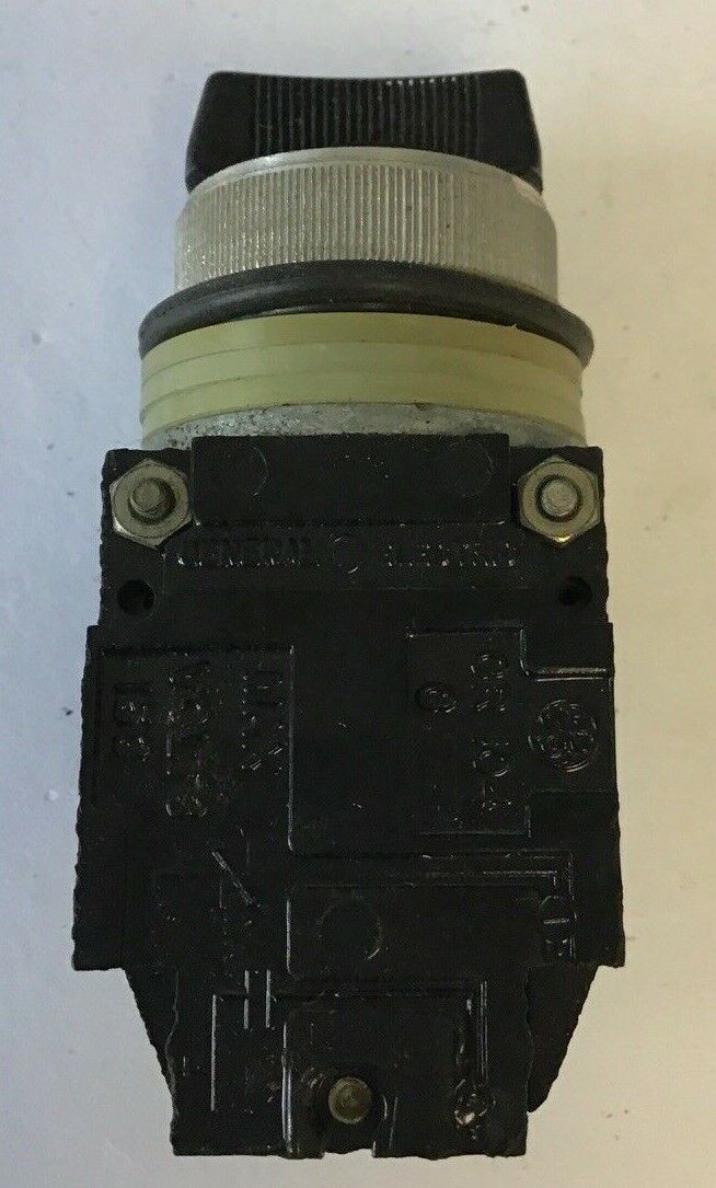 GENERAL ELECTRIC CR104B22112 SELECTOR SWITCH