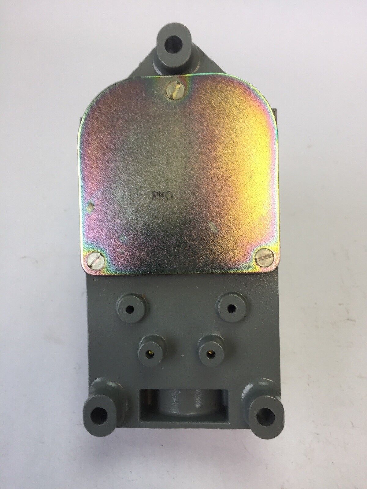 ALLEN BRADLEY 801-ASC220 LIMIT SWITCH ROLLER LEVER 600V AC/DC 1 N.O.-1 N.C. CONT