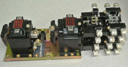 ALLEN-BRADLEY 700-BXL840A1 - AC RELAY TYPE BXL - 110/120V, 8-POLE - NEW SURPLUS