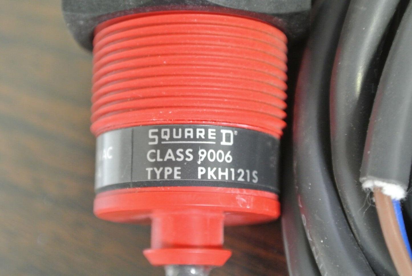 SQUARE D 9006 PKH121S - CYLINDRICAL PROXIMITY SWITCH - 100-120VAC, 5-300mA