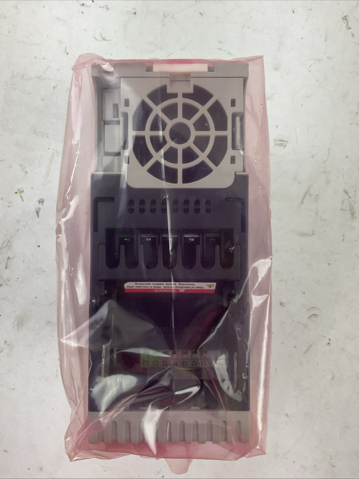 ALLEN BRADLEY 25A-D4P0N104 SER B FRN 3.001 POWER FLEX 523 AC DRIVE 1.5kW 2.0HP