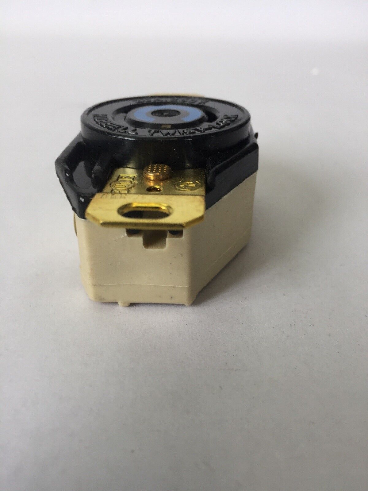 HUBBELL HBL2320 HBL TWIST-LOCK RECEPTACLE 20A 250V AC OR DC 2 POLE 3 WIRE