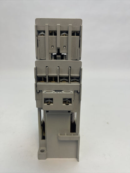 ALLEN BRADLEY 100-C09D*10 SER A CONTACTOR 600VAC 25A 7.5HP 3PH 100-F SER B 10A