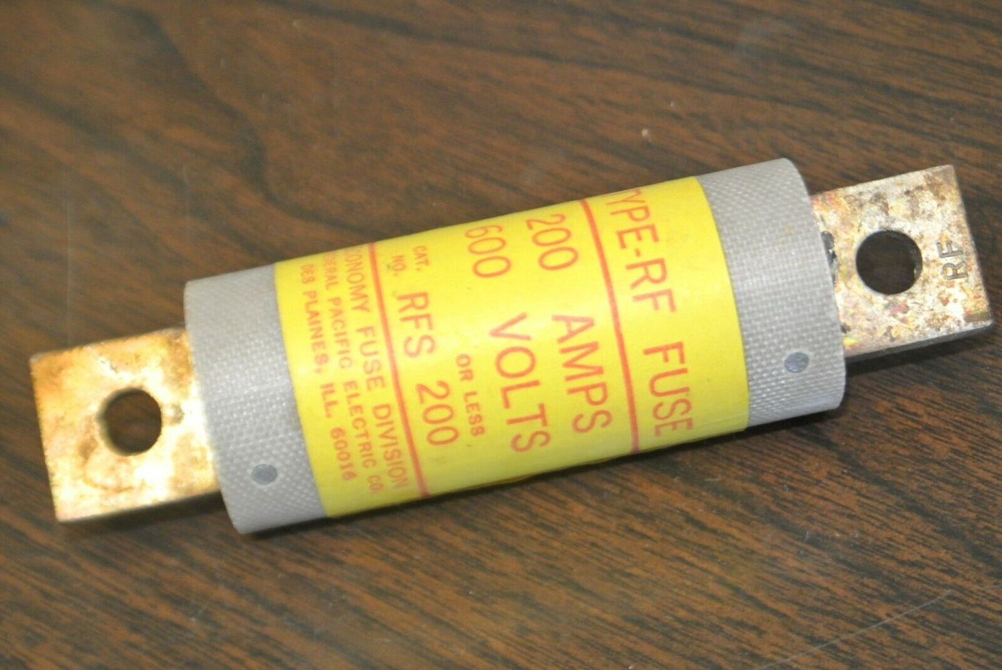 ECONOMY / FPE RFS200 TYPE RF FUSE / 200A / 600V / NEW SURPLUS