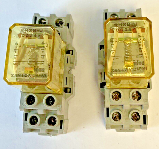 IDEC SH2B-05C RELAY SOCKET / RH2B-U RELAY 24VDC ***LOTOF2***