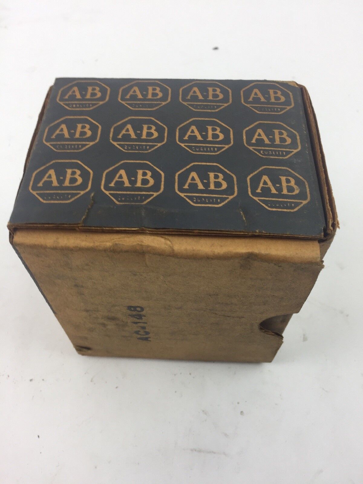 ALLEN BRADLEY 860-DOD106 AC SOLENOID 120V 60HZ 110V 50 HZ SIZE 3 STROKE PUSH-PUL